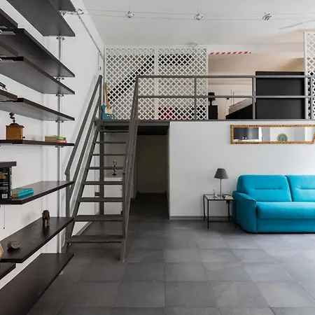 Apartamento Spacious Modern Loft Steps From Trevi Fountain Roma