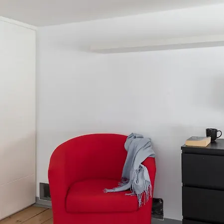 Spacious Modern Loft Steps From Trevi Fountain Roma