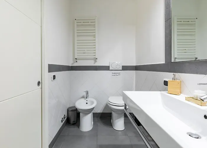 Apartment Spacious Loft Steps From Trevi Fountain