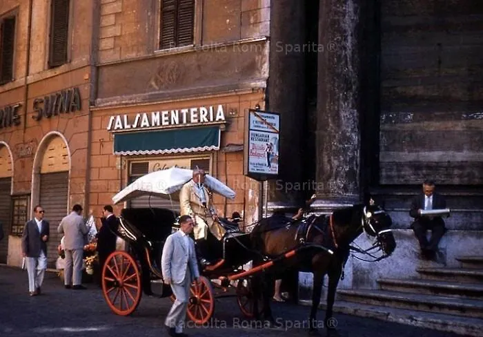 Apartment Spacious Loft Steps From Trevi Fountain *
