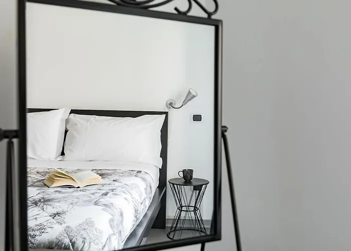 Apartment Spacious Loft Steps From Trevi Fountain Rome