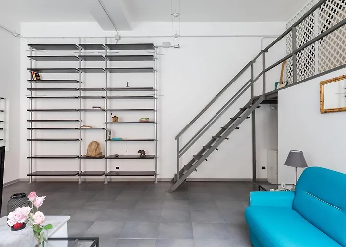 Spacious Loft Steps From Trevi Fountain Rome