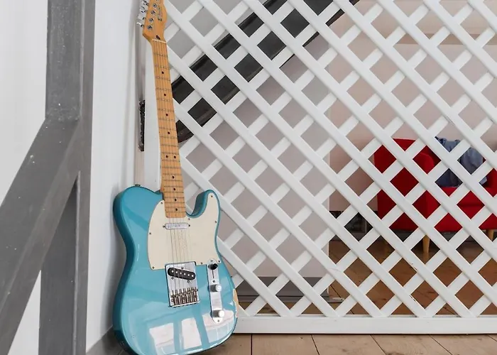 Spacious Loft Steps From Trevi Fountain