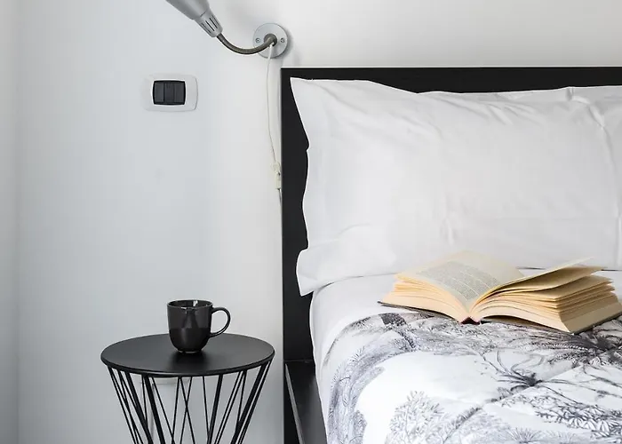 Apartment Spacious Loft Steps From Trevi Fountain