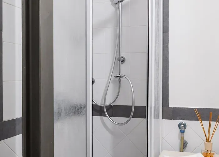 Apartment Spacious Loft Steps From Trevi Fountain *